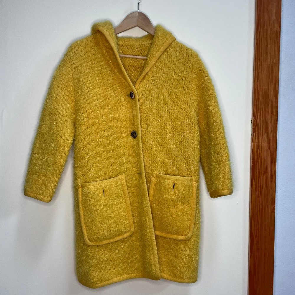 Vintage yellow knit coat